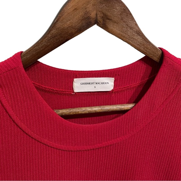 Goodnight Macaroon‎ Women's Long Sleeve Ruffled Hem Shirt Red Pink

Size Small - Picture 4 of 4